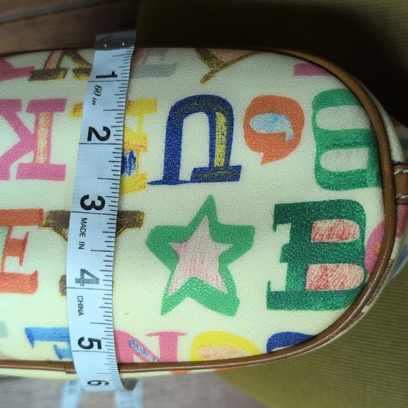 DOONEY & BOURKE - Crayon "It Girl" Bucket Bag - Picture 15 of 16